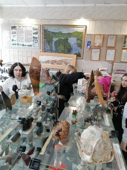 Экскурсия в Ирбинский горно-геологический музей.
